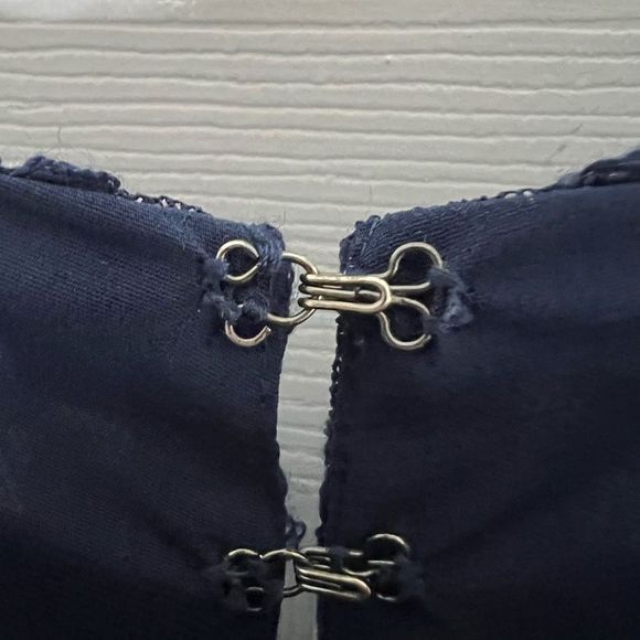 Alice + Olivia Blue Sleeveless Textured Floral Full Length Maxi Dress Size 4 - Picture 7 of 16